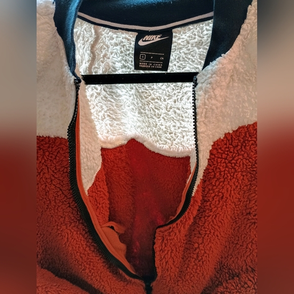 Nike Fuzzy Workout Bomber Jackets Sherpa size Small 2 color options - Picture 5 of 9